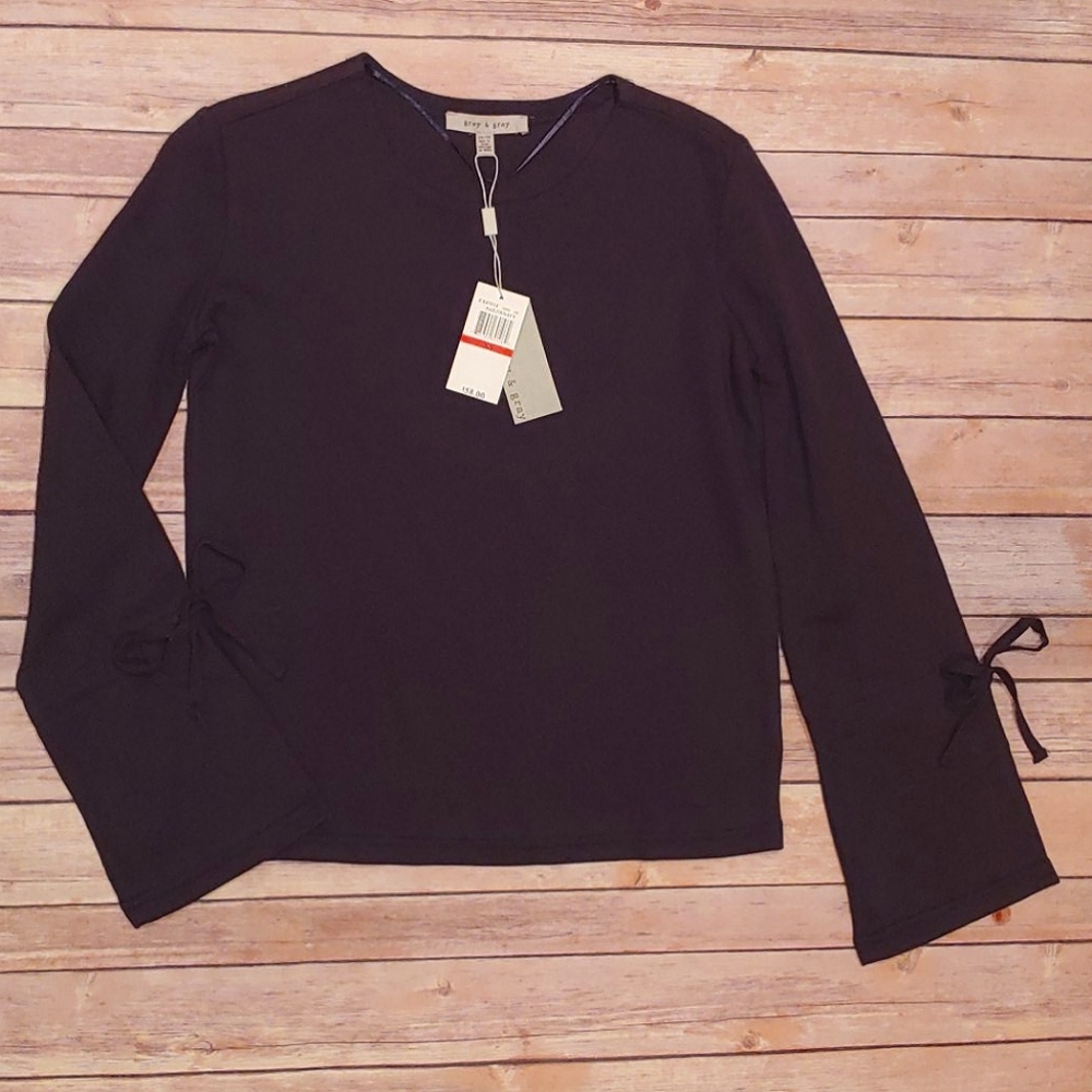 NWT Navy Bell Sleeve Grey & Gray Top - XS